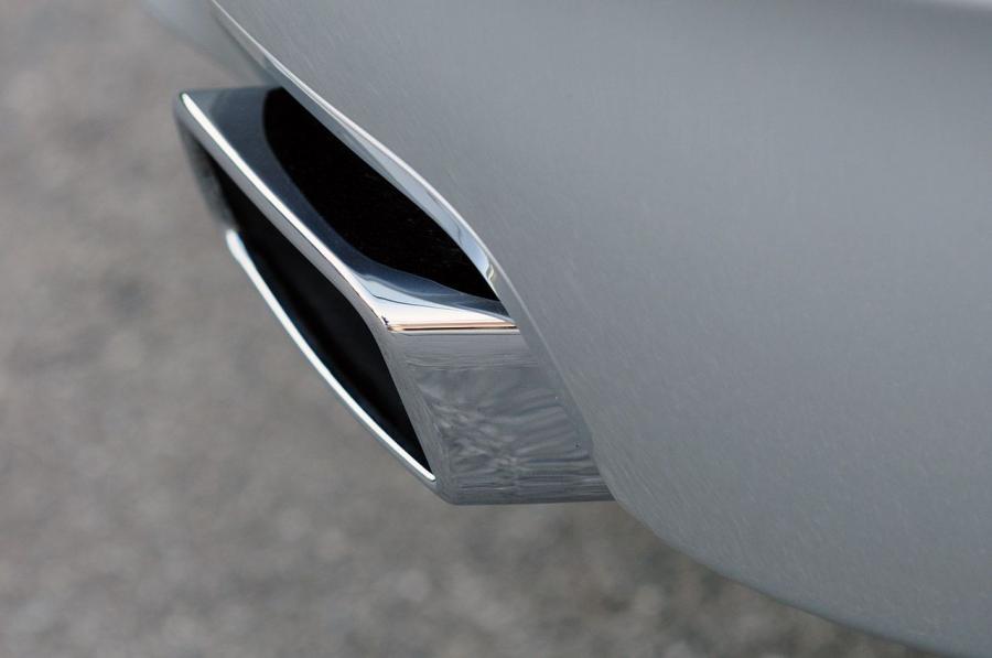  BMW 550i 2011 года  (фото 35 из 51)